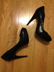 GUESS, GUESS shoes, GUESS heels, platform heels, shoes, fashion, holiday